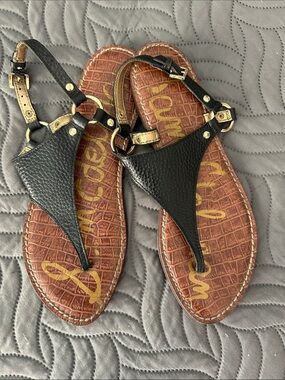 🌞Sam Edelman Black Leather T-Strap Sandals with Gold Hardware